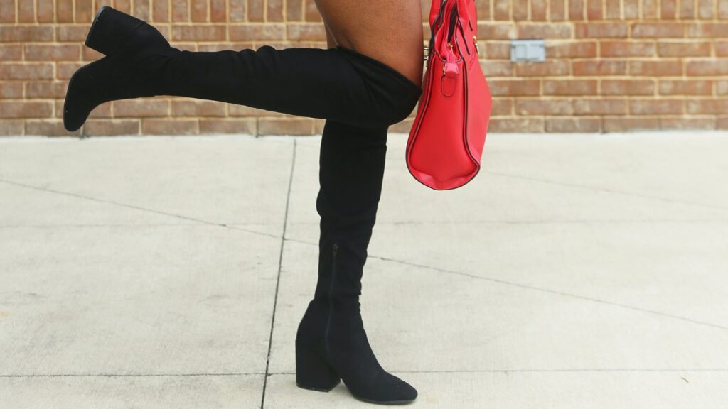 keep your closet organized: boots